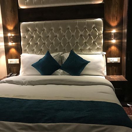 Hotel Mmk Kanpur Ngoại thất bức ảnh