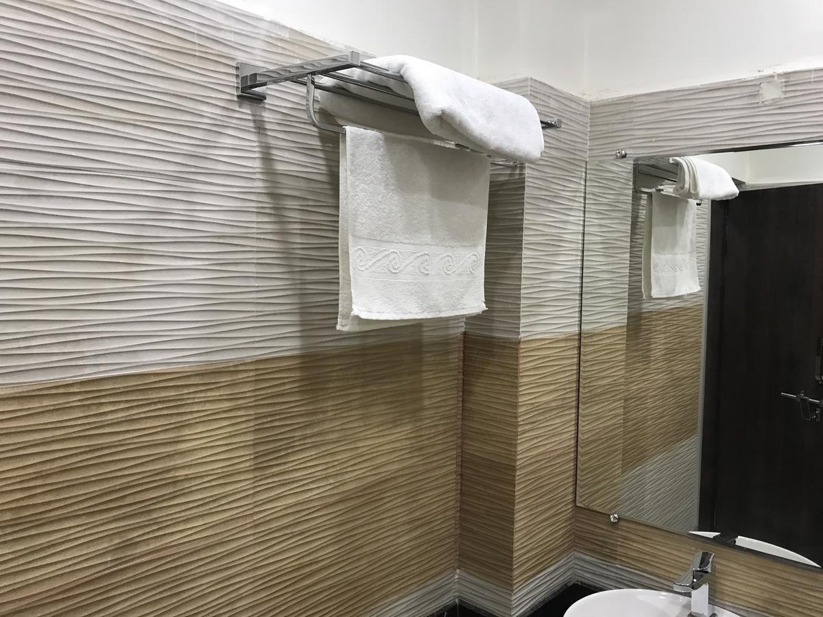Hotel Mmk Kanpur Ngoại thất bức ảnh