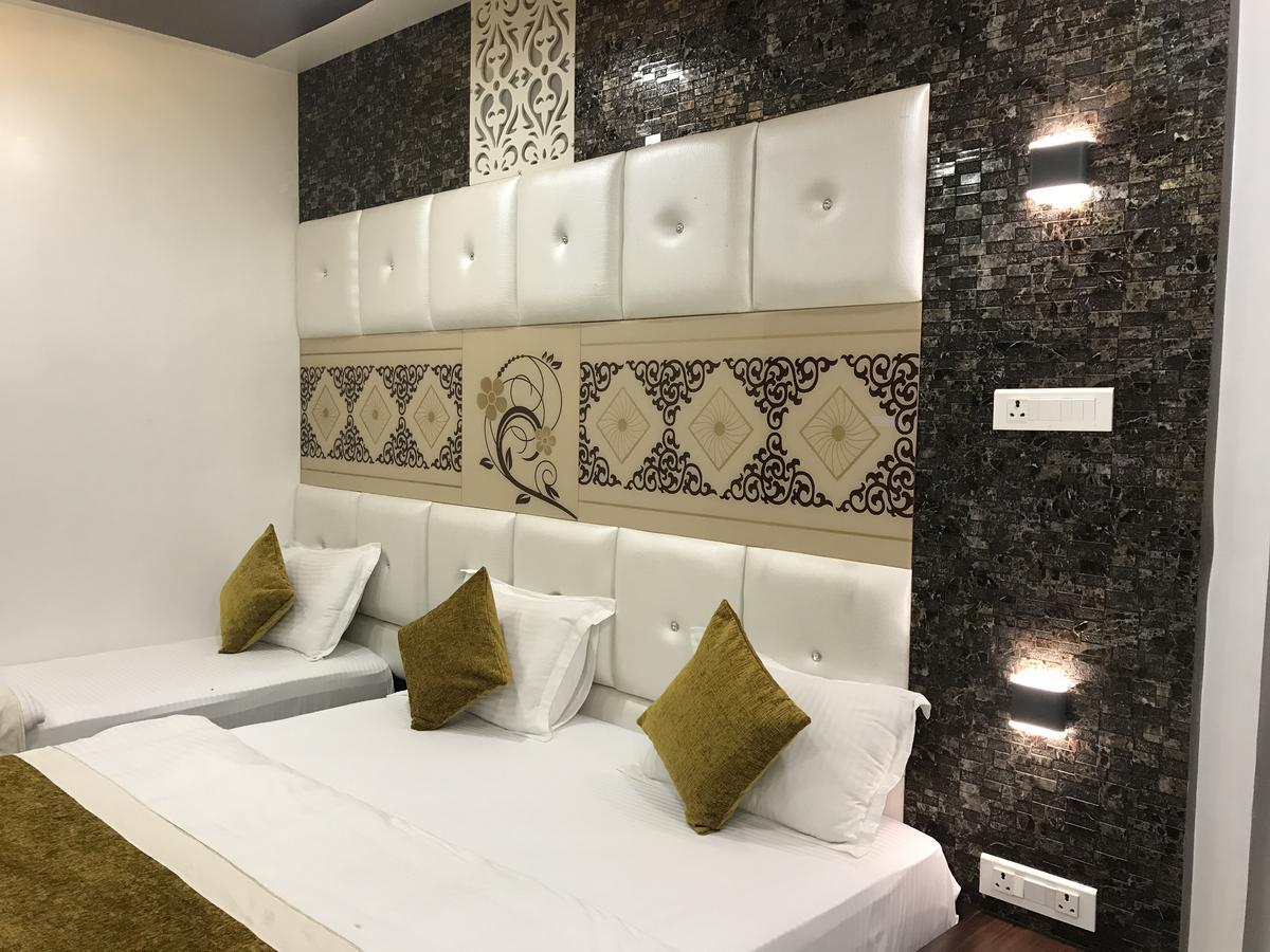Hotel Mmk Kanpur Ngoại thất bức ảnh