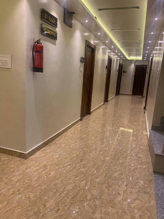Hotel Mmk Kanpur Ngoại thất bức ảnh