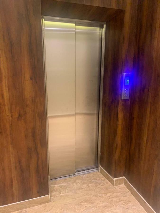 Hotel Mmk Kanpur Ngoại thất bức ảnh