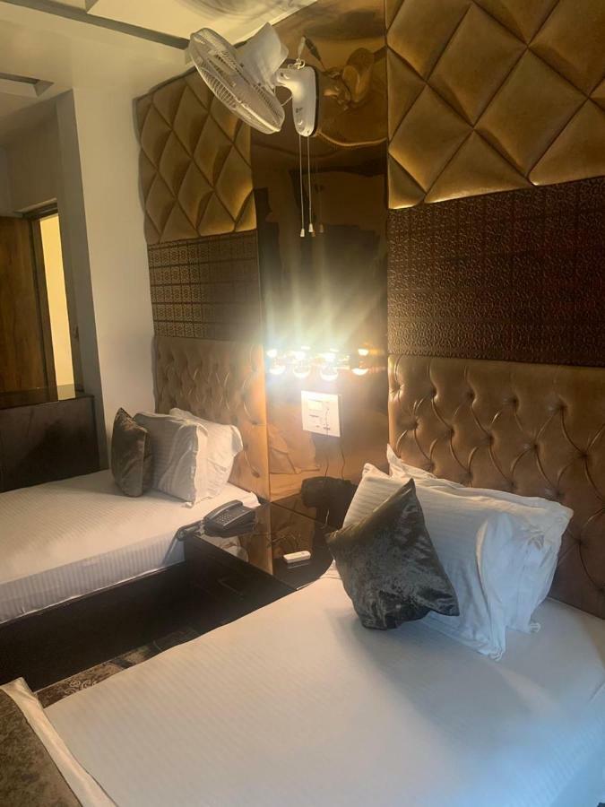 Hotel Mmk Kanpur Ngoại thất bức ảnh