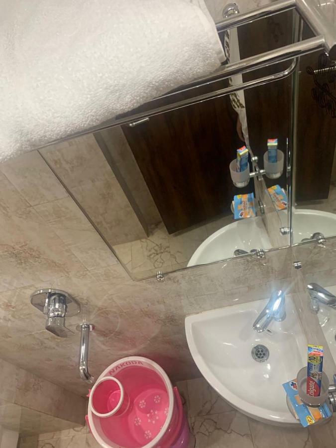 Hotel Mmk Kanpur Ngoại thất bức ảnh